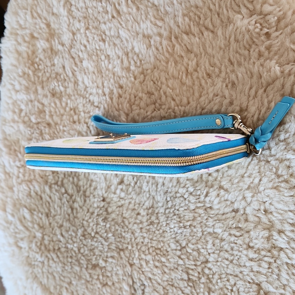 NWT Dooney & Bourke Snow Cone Large Zip Around Wallet/Wristlet ❄️ - Picture 8 of 16